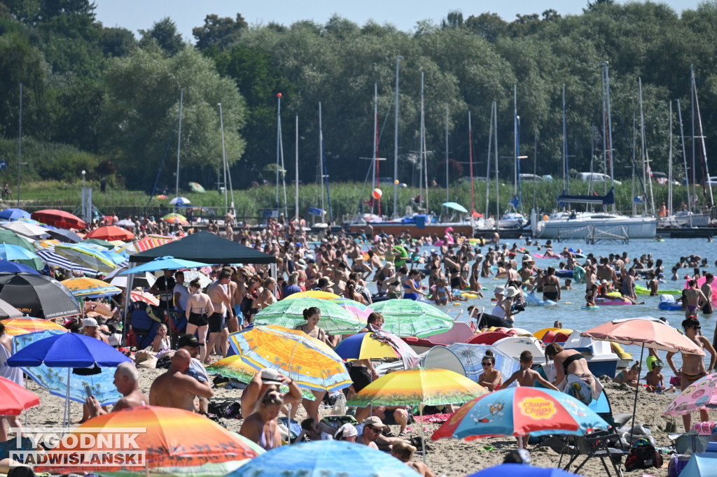 Świąteczny wtorek nad Jeziorem Tarnobrzeskim