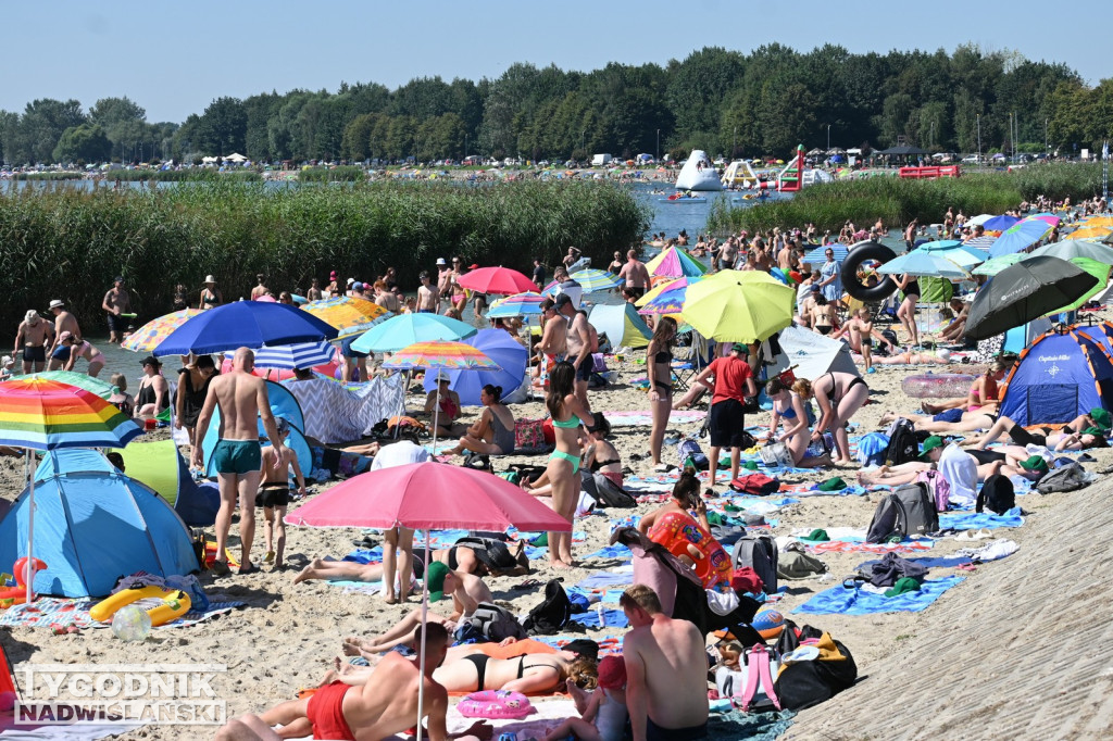 Świąteczny wtorek nad Jeziorem Tarnobrzeskim