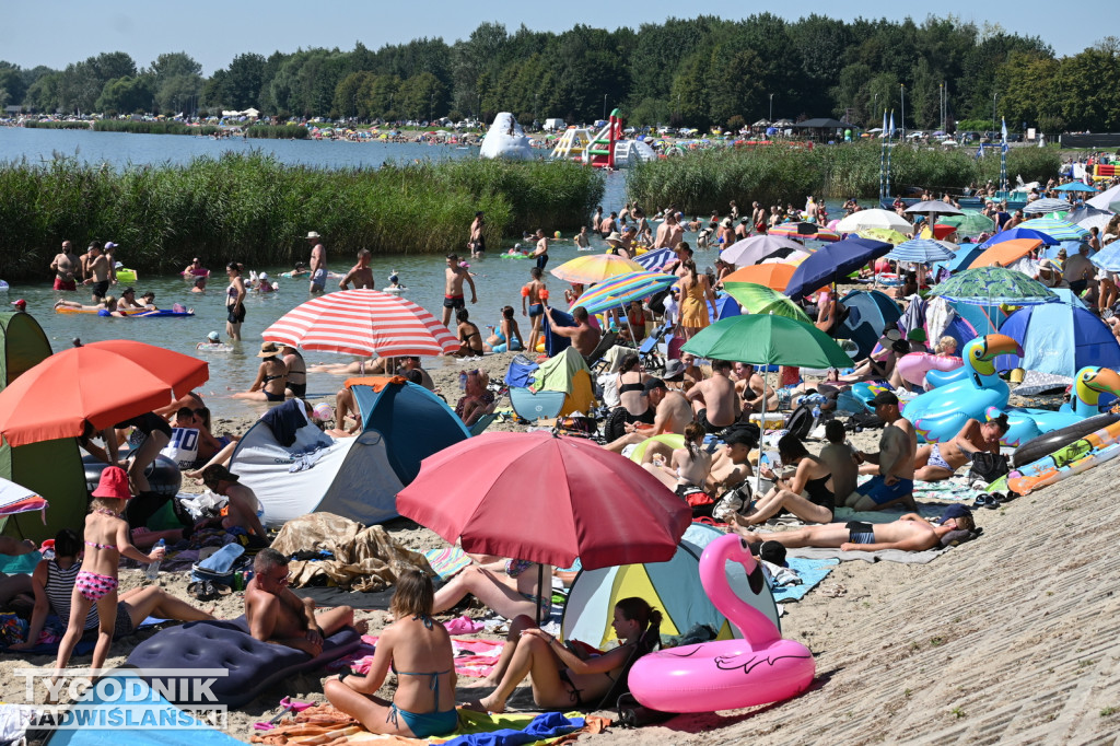 Świąteczny wtorek nad Jeziorem Tarnobrzeskim