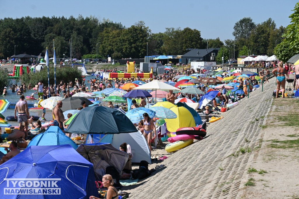 Świąteczny wtorek nad Jeziorem Tarnobrzeskim