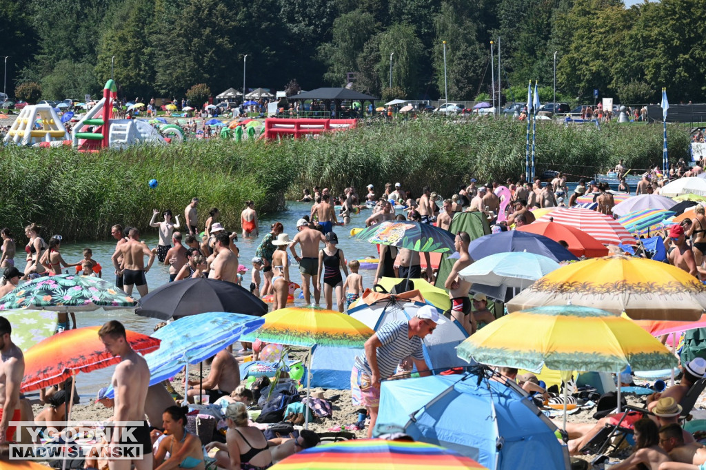 Świąteczny wtorek nad Jeziorem Tarnobrzeskim