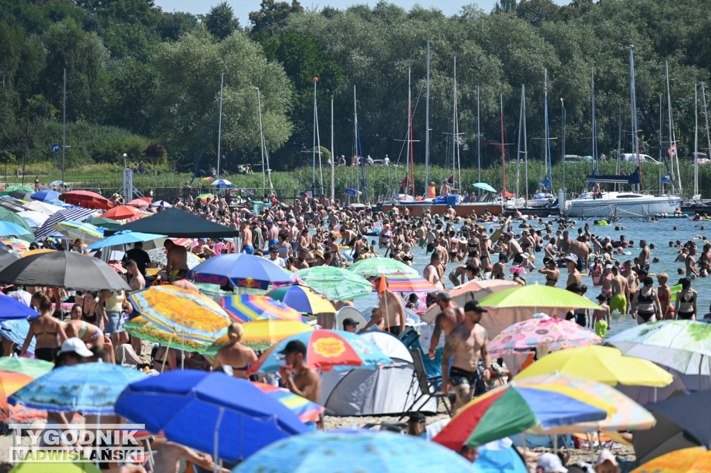 Świąteczny wtorek nad Jeziorem Tarnobrzeskim