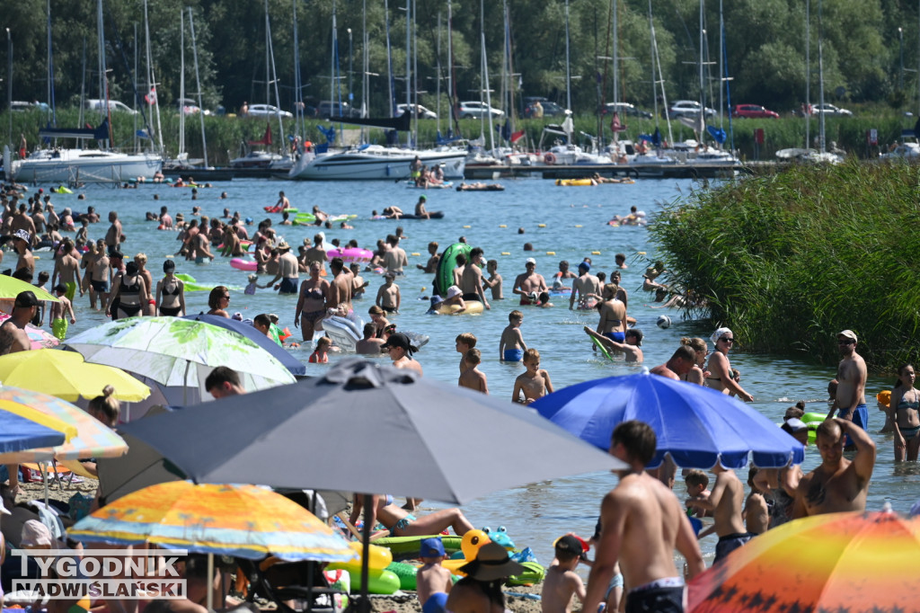 Świąteczny wtorek nad Jeziorem Tarnobrzeskim