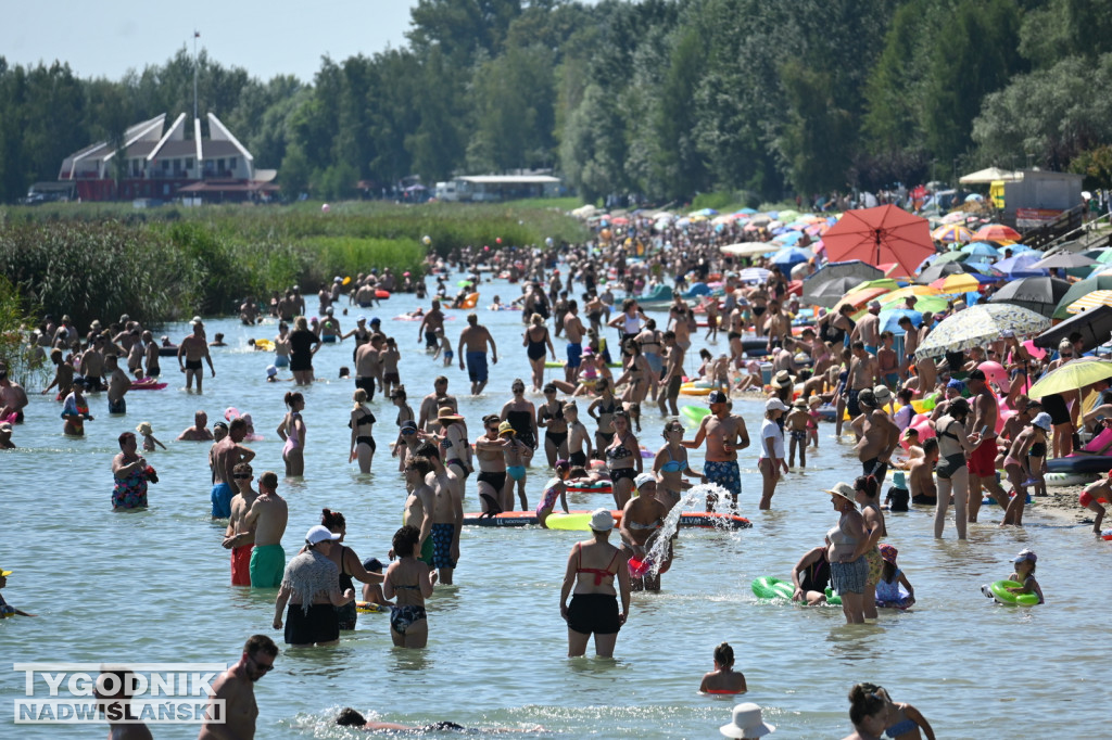 Świąteczny wtorek nad Jeziorem Tarnobrzeskim