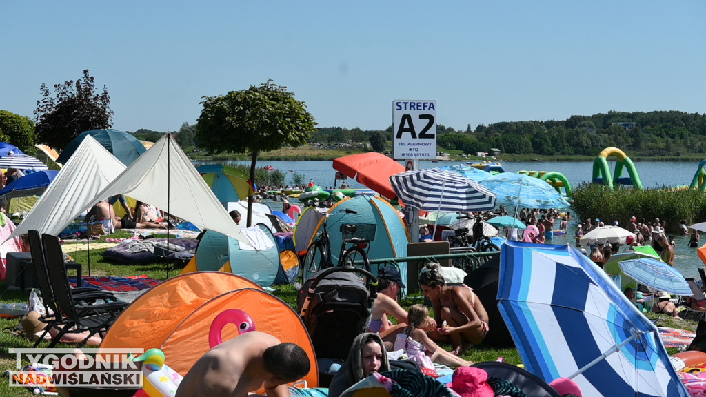 Świąteczny wtorek nad Jeziorem Tarnobrzeskim