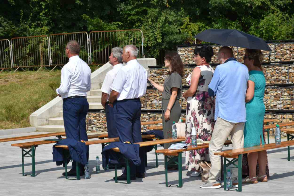 Dożynki powiatu sandomierskiego w Dwikozach