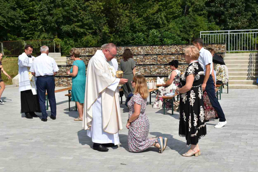 Dożynki powiatu sandomierskiego w Dwikozach