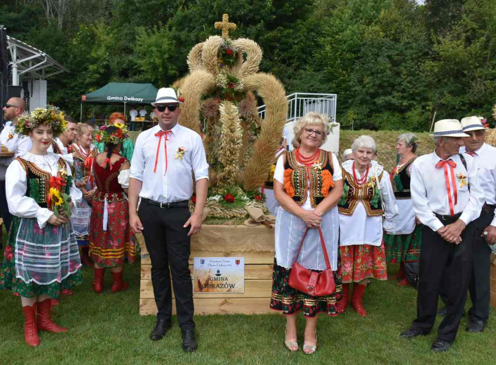 Dożynki powiatu sandomierskiego w Dwikozach