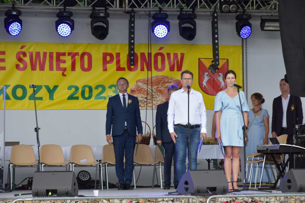 Dożynki powiatu sandomierskiego w Dwikozach