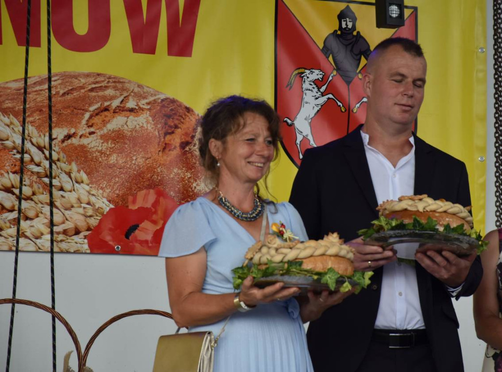 Dożynki powiatu sandomierskiego w Dwikozach