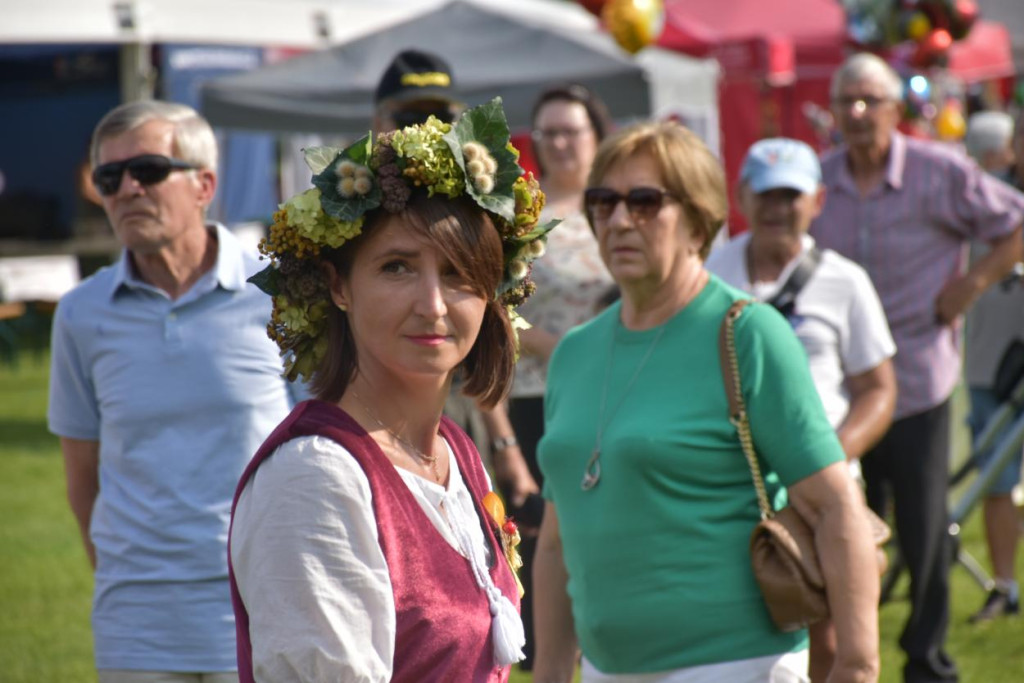 Dożynki powiatu sandomierskiego w Dwikozach