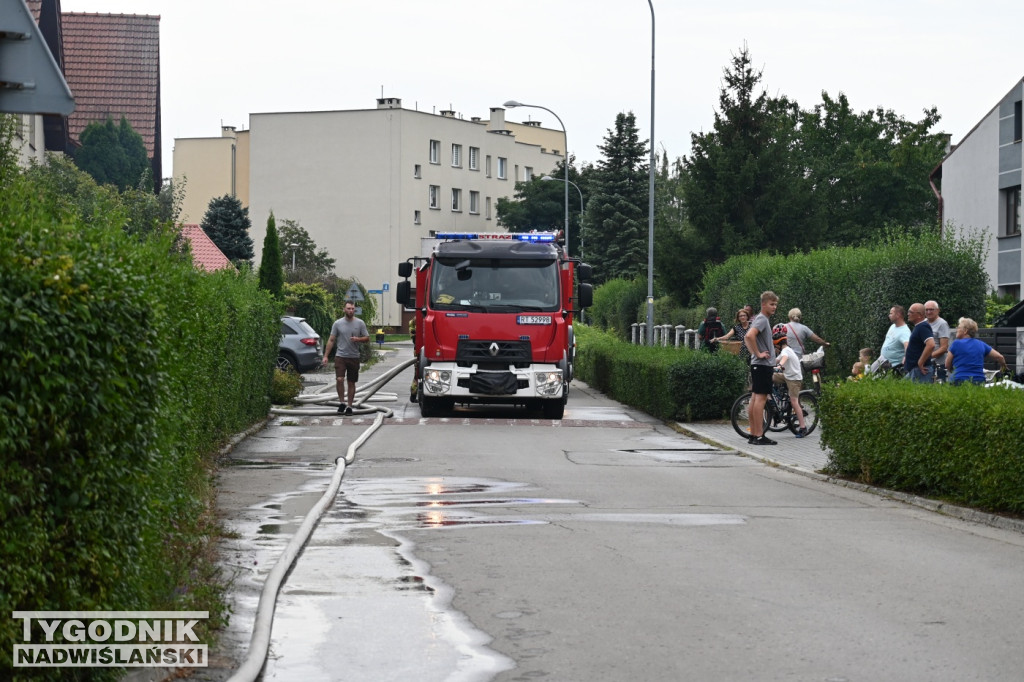 Pożar na osiedlu Piastów w Tarnobrzegu