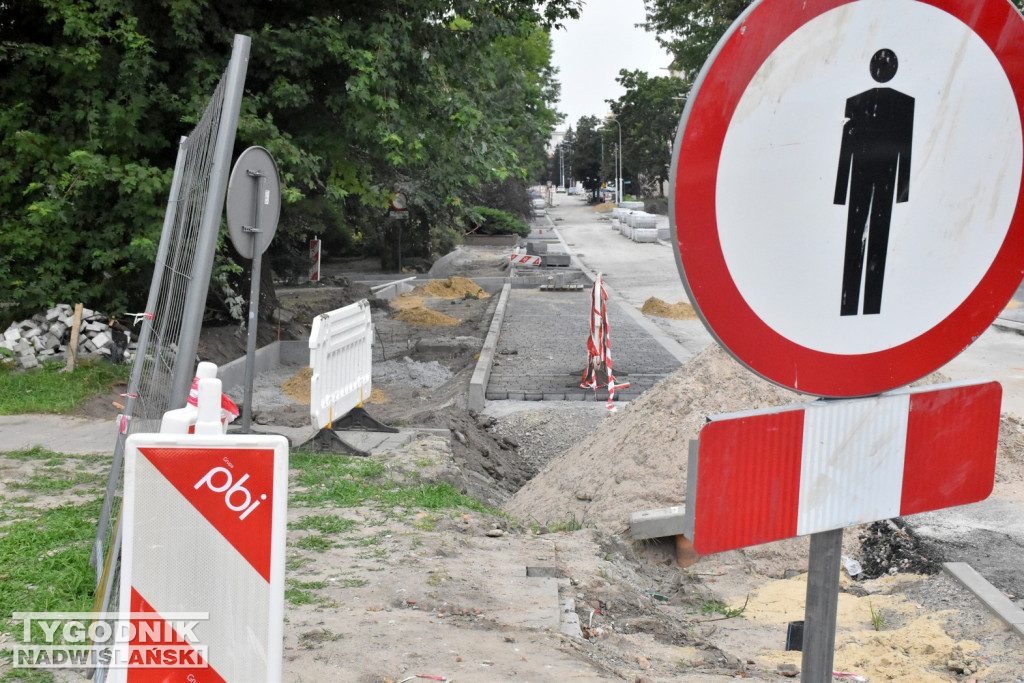 Droga do szkoły - ul. Kochanowskiego w Tarnobrzegu