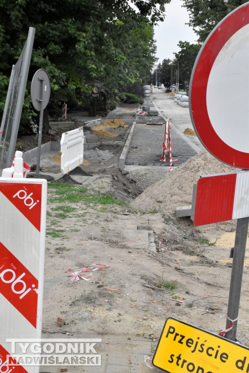 Droga do szkoły - ul. Kochanowskiego w Tarnobrzegu