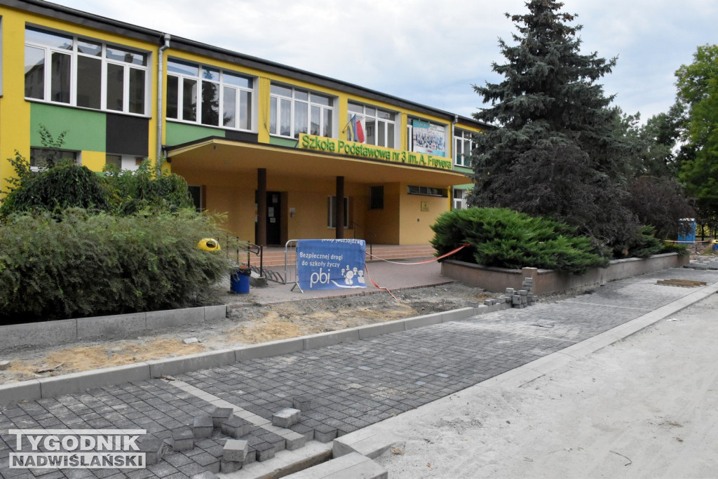 Droga do szkoły - ul. Kochanowskiego w Tarnobrzegu