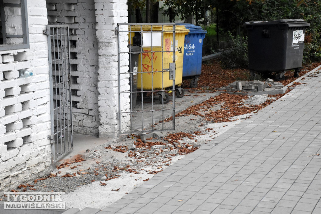 Droga do szkoły - ul. Kochanowskiego w Tarnobrzegu