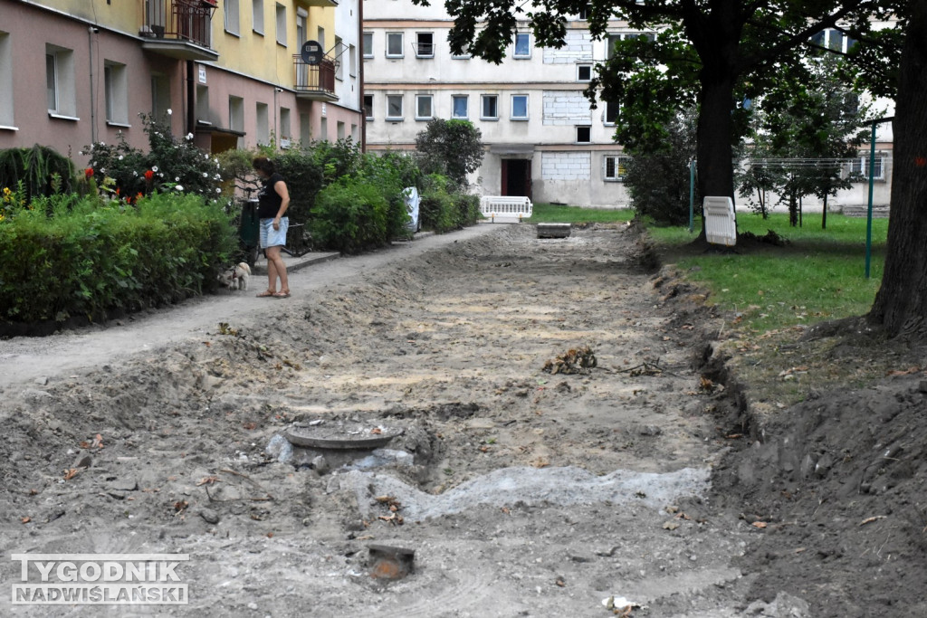 Droga do szkoły - ul. Kochanowskiego w Tarnobrzegu