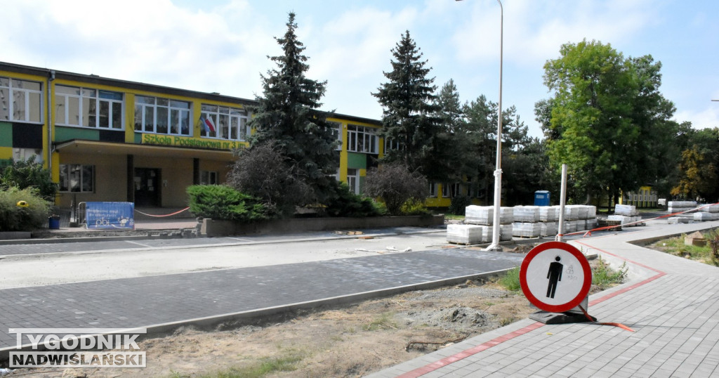 Droga do szkoły - ul. Kochanowskiego w Tarnobrzegu