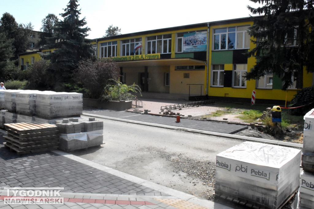 Droga do szkoły - ul. Kochanowskiego w Tarnobrzegu
