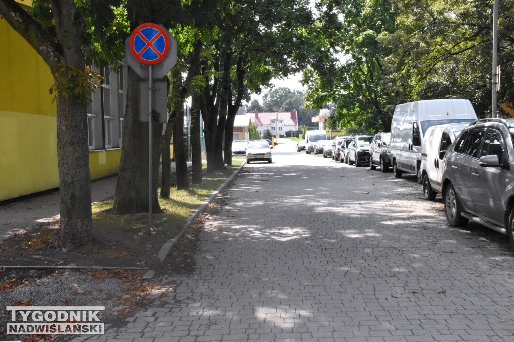 Droga do szkoły - ul. Kochanowskiego w Tarnobrzegu