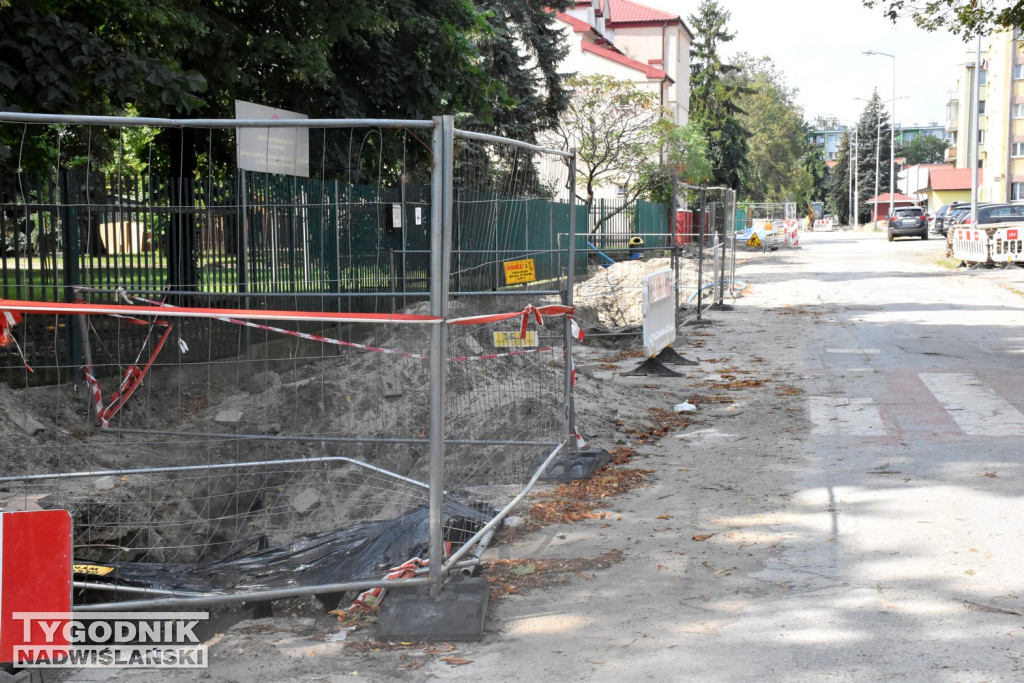 Droga do szkoły - ul. Kochanowskiego w Tarnobrzegu
