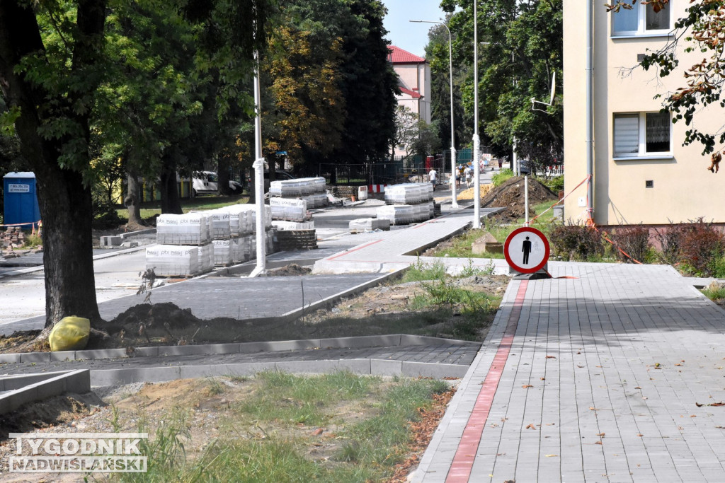 Droga do szkoły - ul. Kochanowskiego w Tarnobrzegu