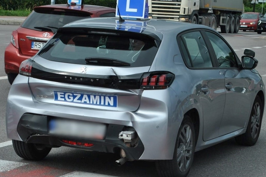 Zderzenie przerwało egzamin na ulicy Mickiewicza