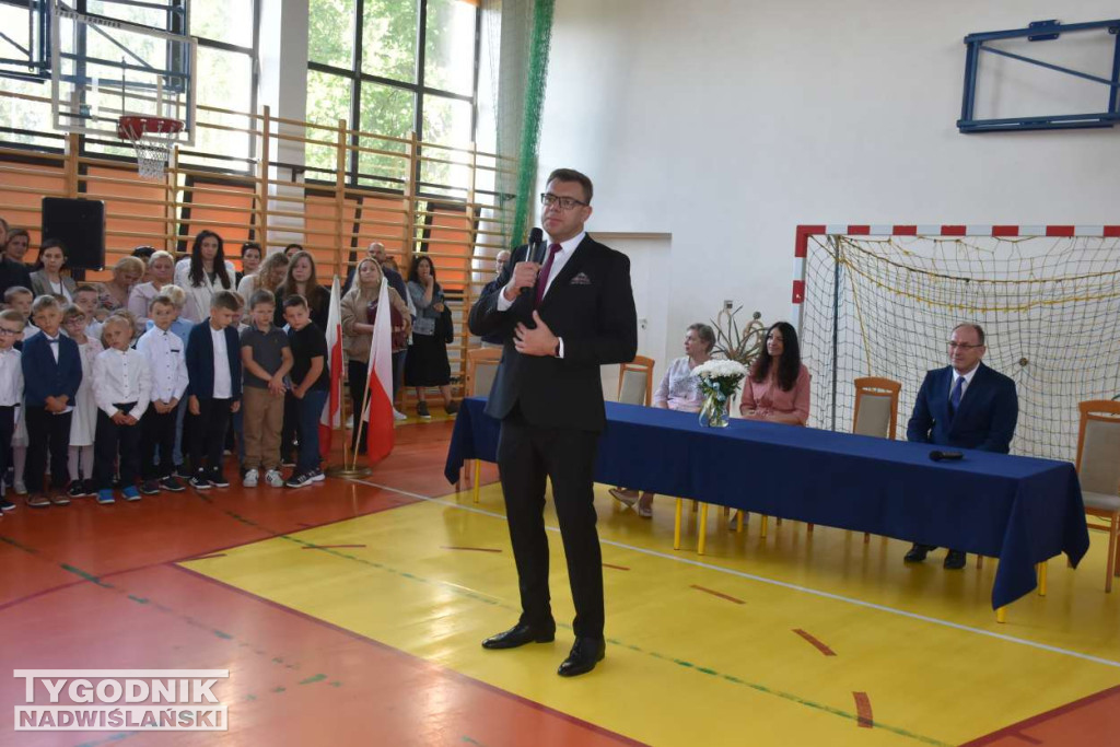Rozpoczęcie roku w SP4 w Sandomierzu