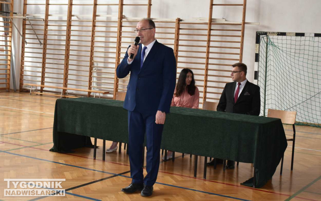 Rozpoczęcie roku w SP4 w Sandomierzu