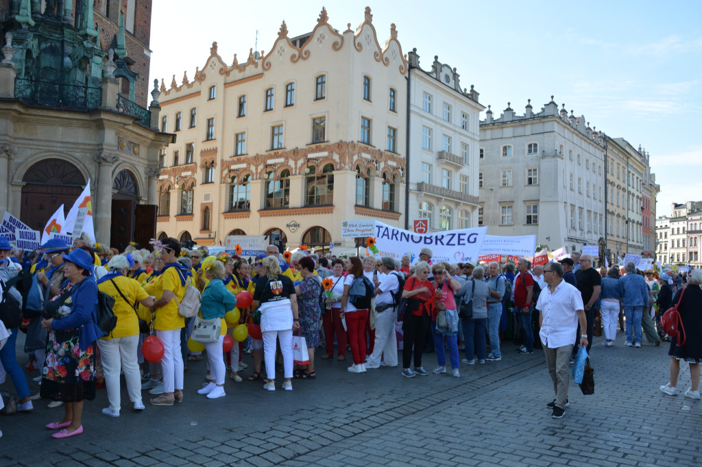 Tarnobrzeżanie na Senioraliach w Krakowie