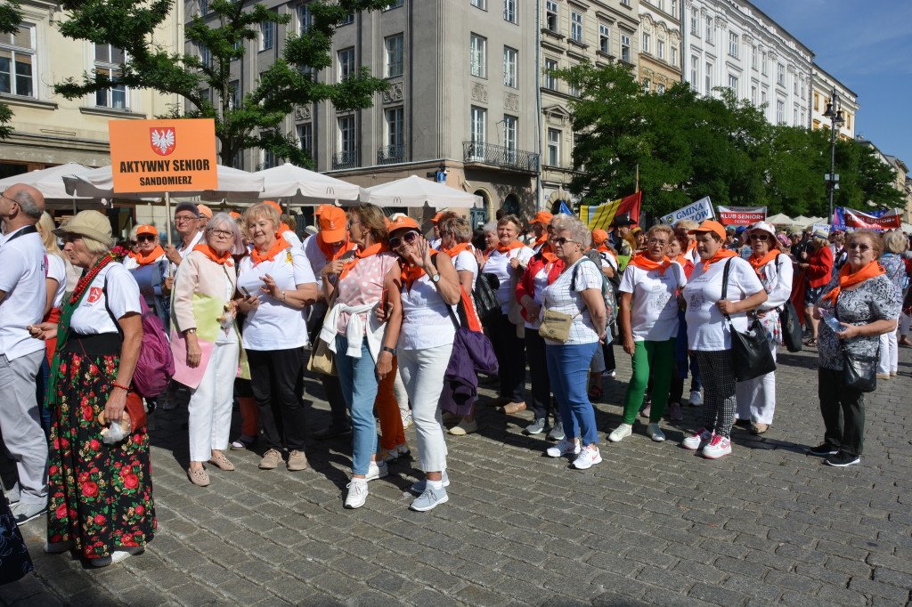 Tarnobrzeżanie na Senioraliach w Krakowie