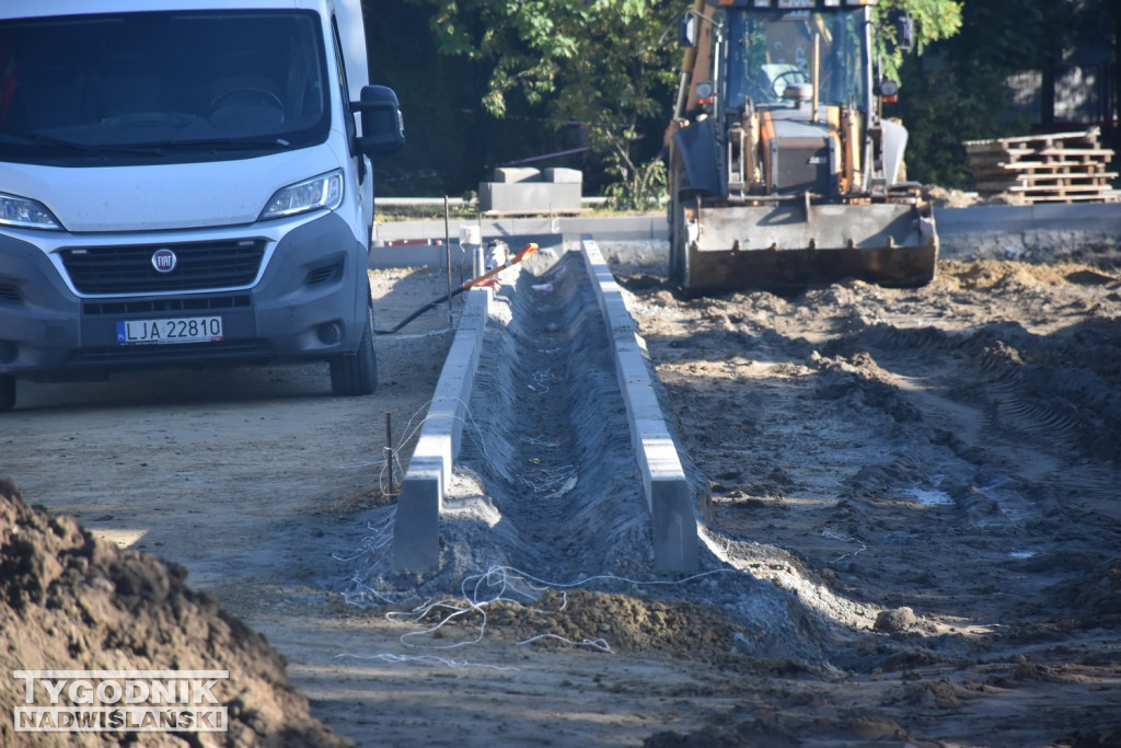Budowa parkingu przy SP10 w Tarnobrzegu