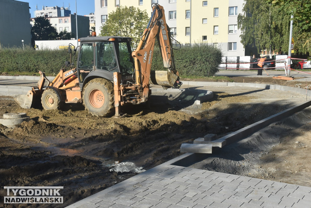 Budowa parkingu przy SP10 w Tarnobrzegu