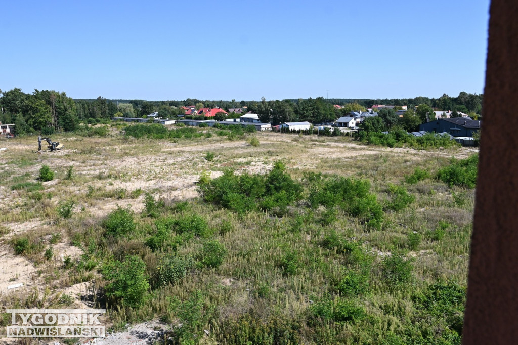 Park handlowy i Leroy Merlin na osiedlu Mokrzyszów