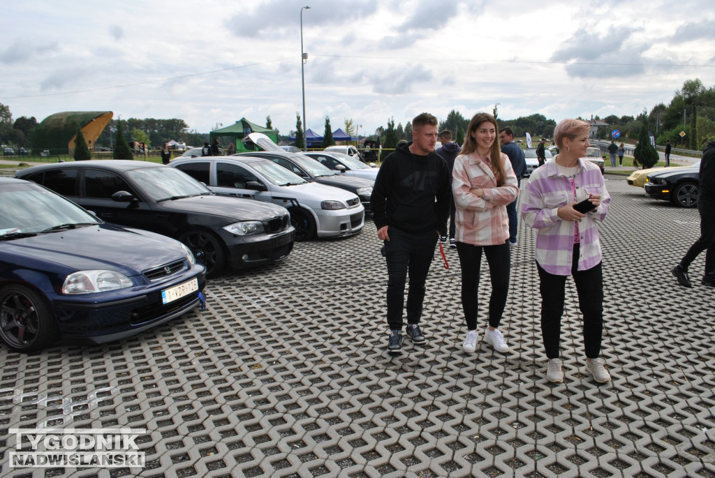 Zlot aut tuningowanych i klasycznych w Bogorii