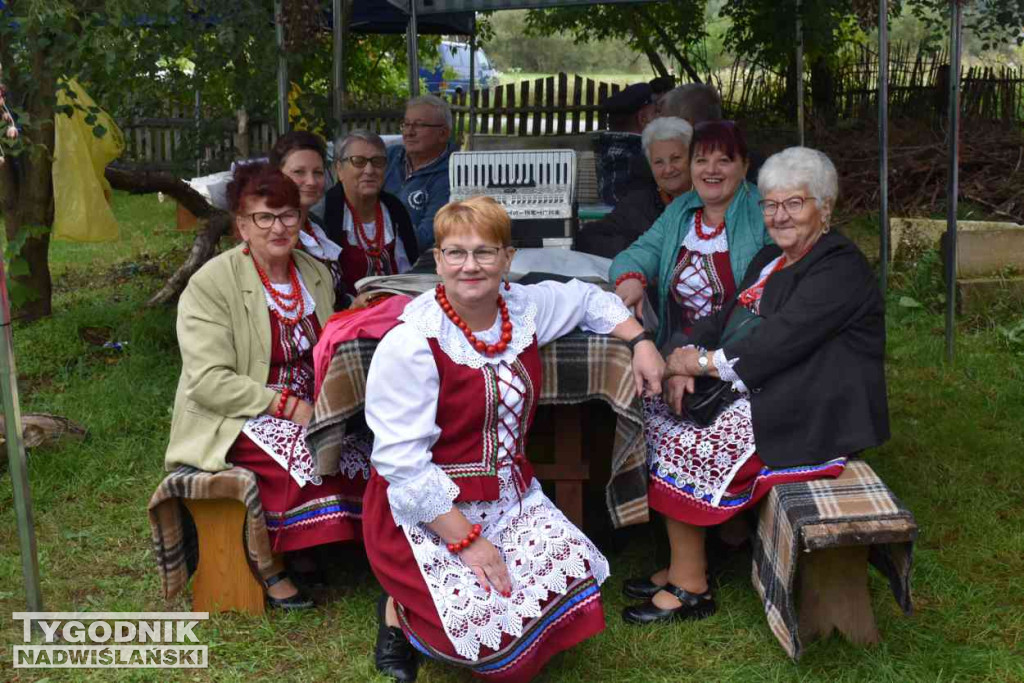  Przegląd zespołów ludowych w Maruszowie