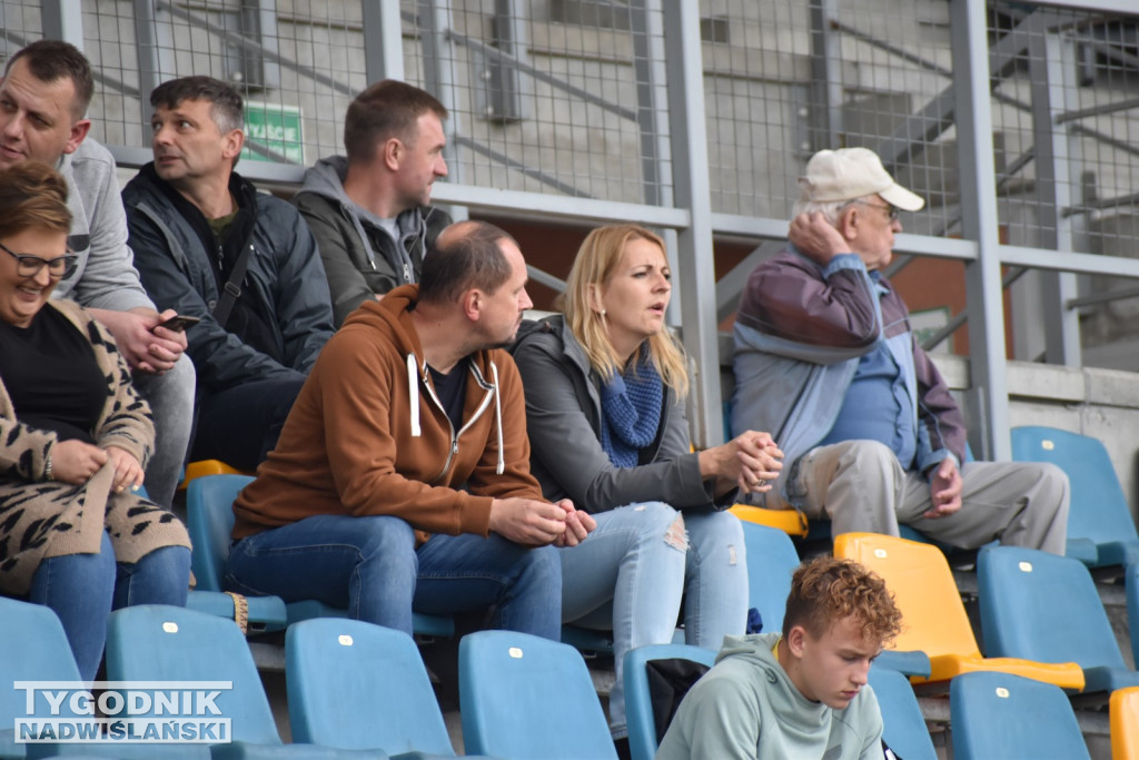 Zdjęcia z trybun mecz Siarka - Podlasie