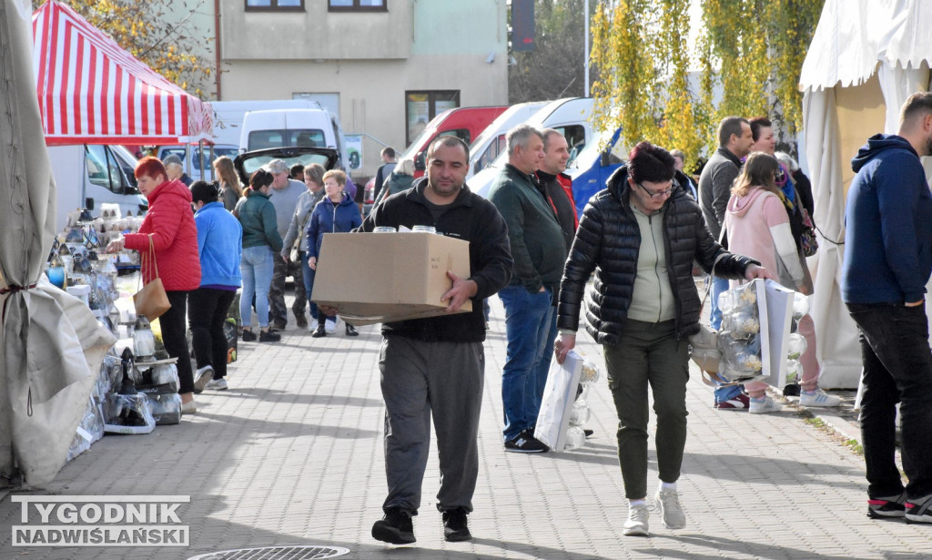 Kiermasz przed Wszystkimi Świętymi w Tarnobrzegu