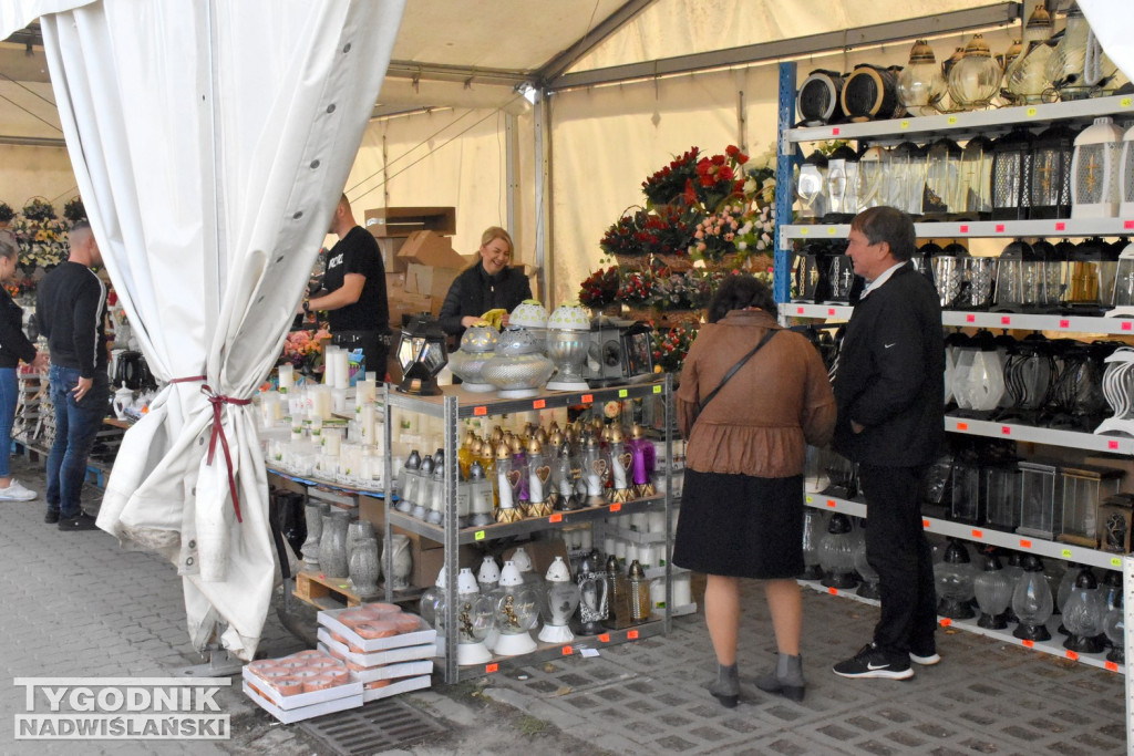 Kiermasz przed Wszystkimi Świętymi w Tarnobrzegu
