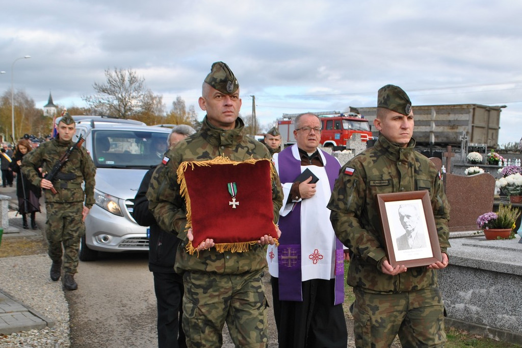 Pogrzeb kapitana Władysława Żwirka