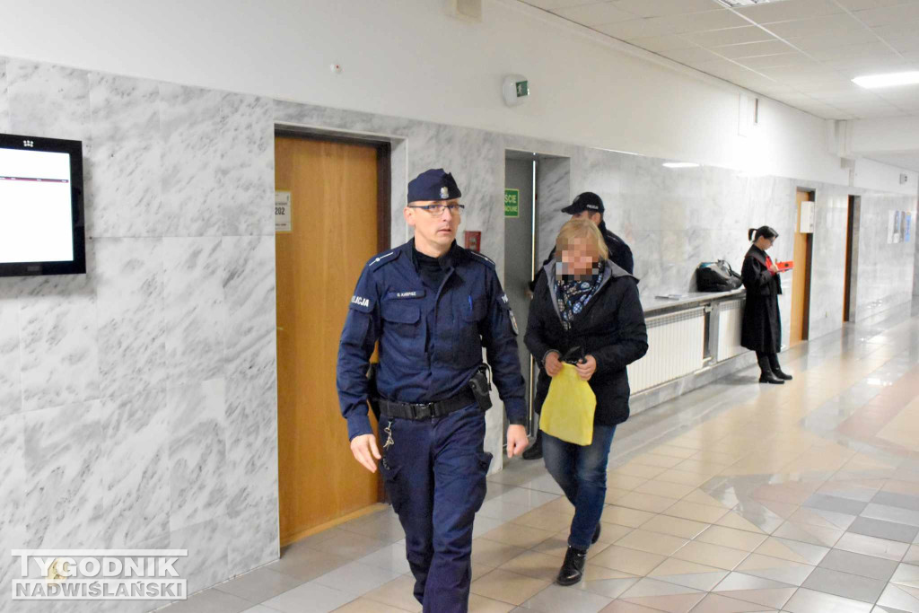 Kolejny dzień procesu w sprawie afery banku w Grębowie