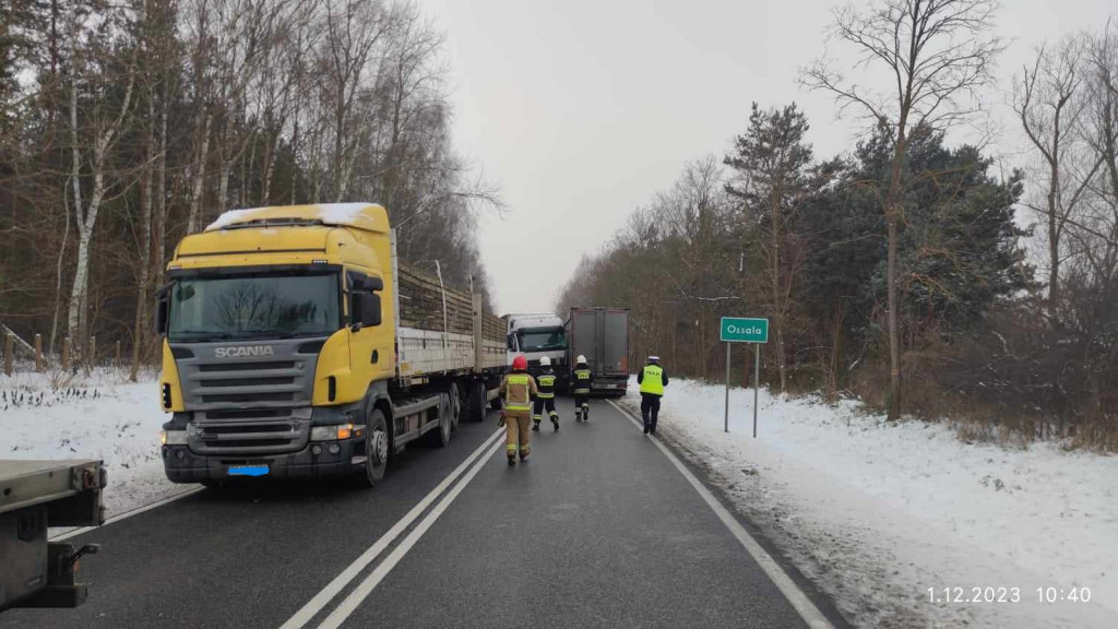 Zderzenie ciężarówek na DK79