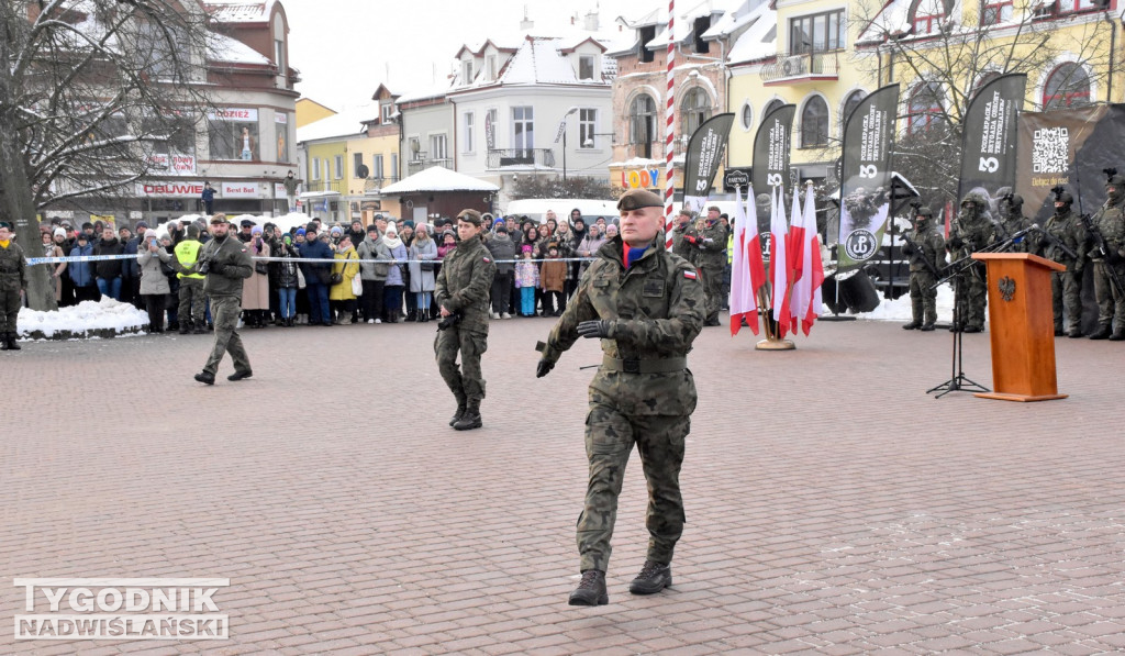 Przysięga żołnierzy WOT w Tarnobrzegu