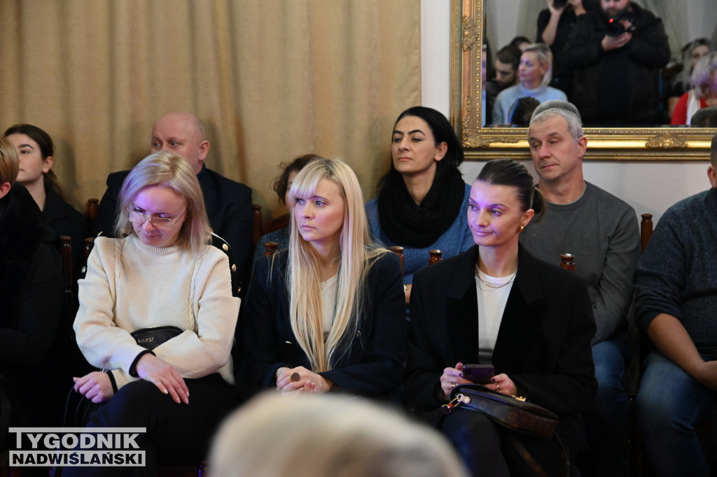 Etnodesign w nowoczesnym wydaniu - pokaz mody