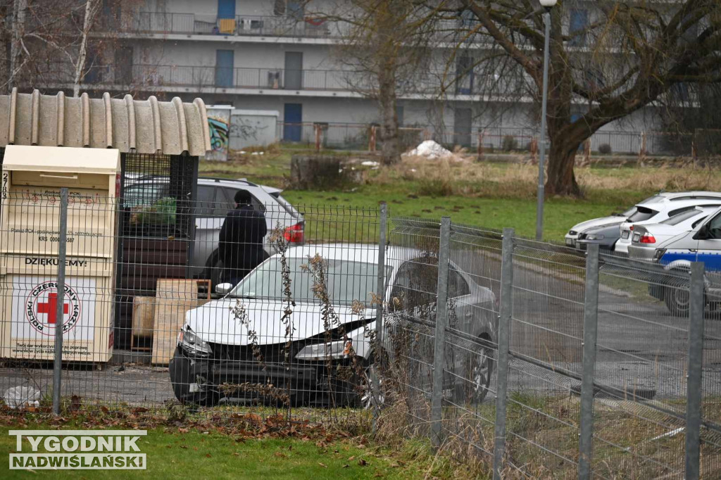 Policja na osiedlu Serbinów
