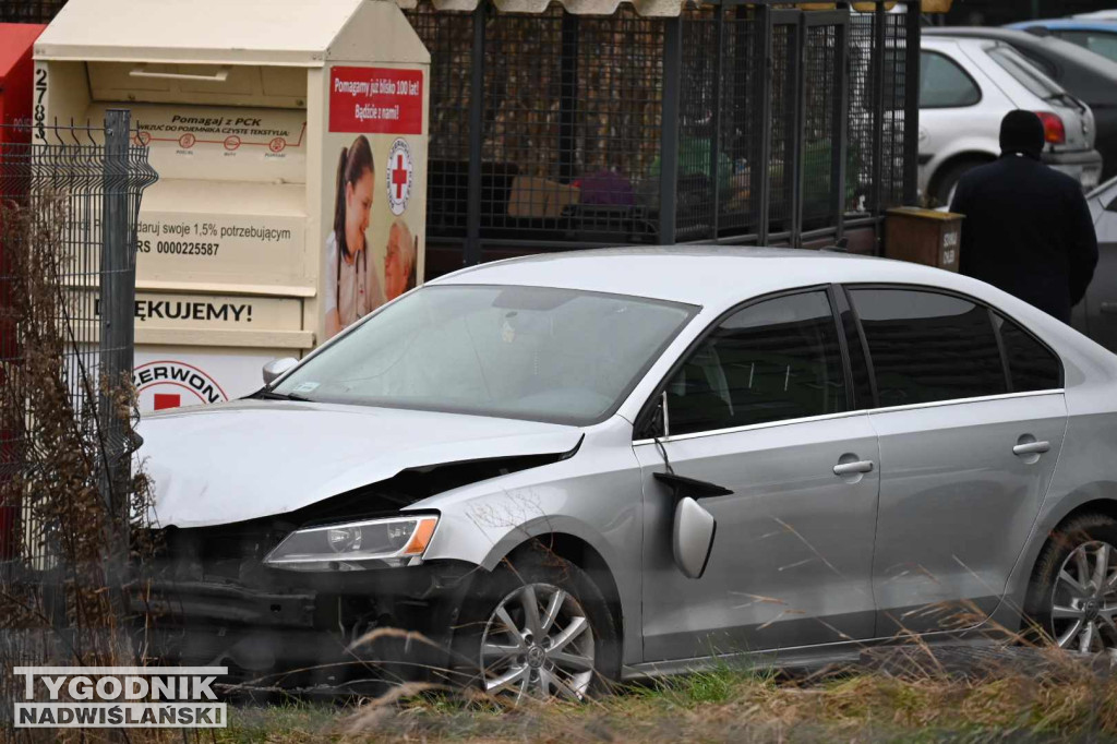 Policja na osiedlu Serbinów