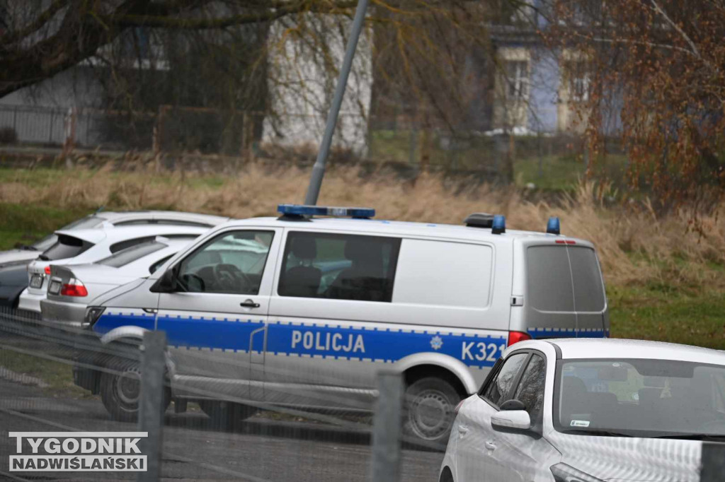 Policja na osiedlu Serbinów