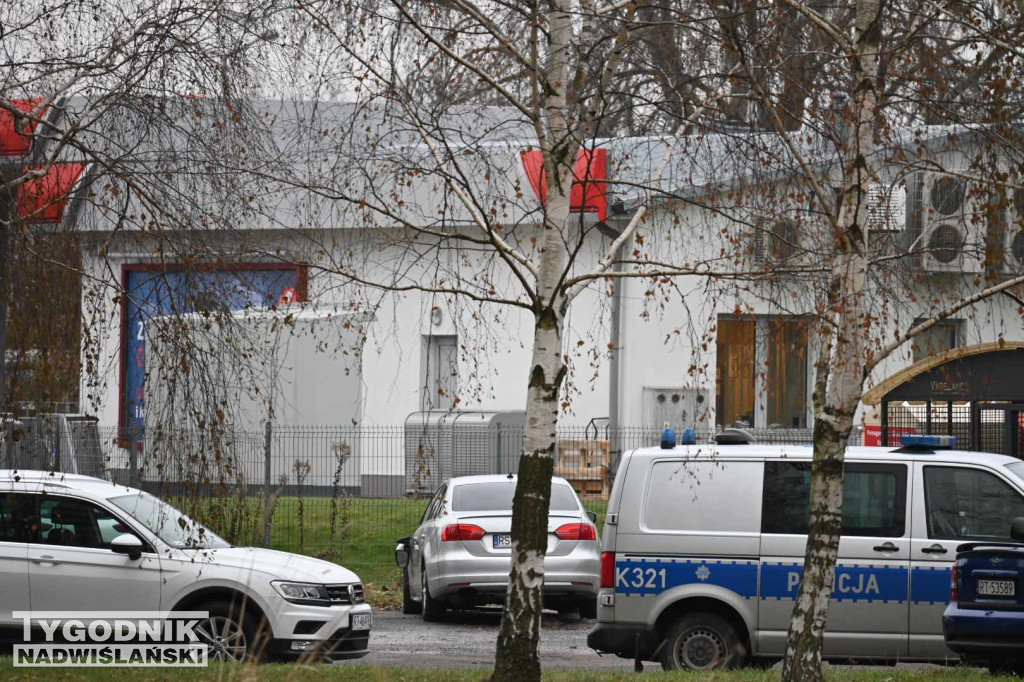 Policja na osiedlu Serbinów