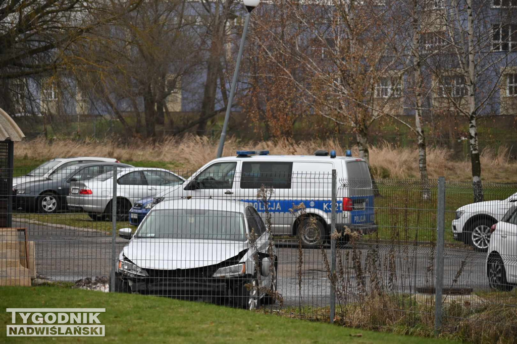 Policja na osiedlu Serbinów