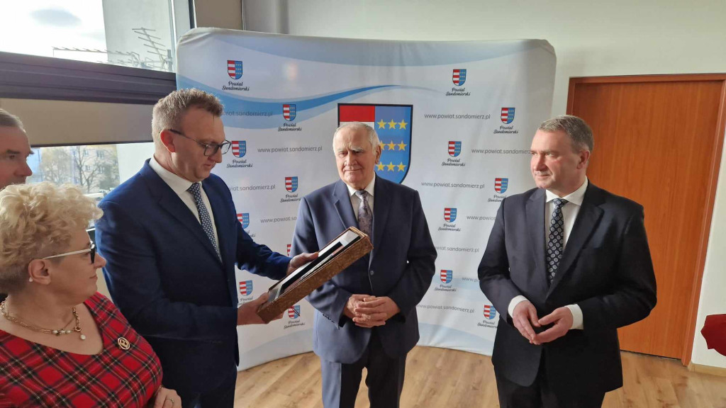 Dr Marek Kos odchodzi z sandomierskiego szpitala